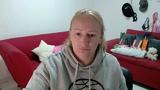 Snapshot of emperabigbootybigass chatting on February 2026 12:20:01 PM emperabigbootybigass online show from February 2026 12:20:01 PM