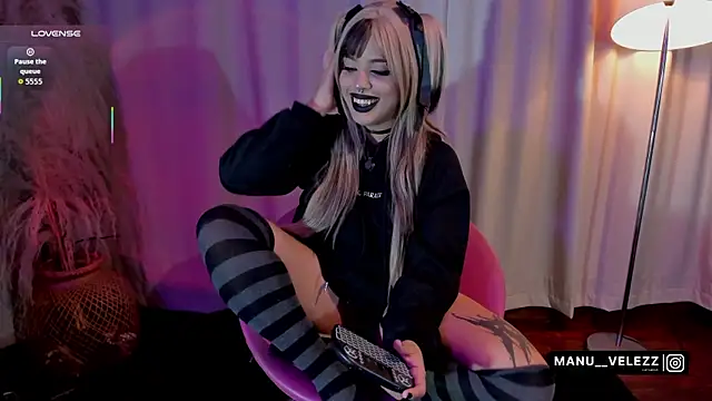 Manu Velez online show from May 2026 07:26:02 AM