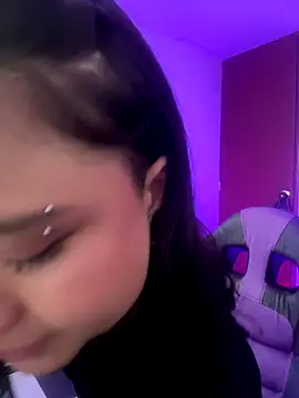 Snapshot of _Valkyrie chatting on December 2025 05:19:02 PM Valkyrie online show from December 2025 05:19:02 PM