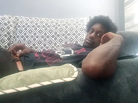 DevinToore online show from November 2025 07:37:01 PM