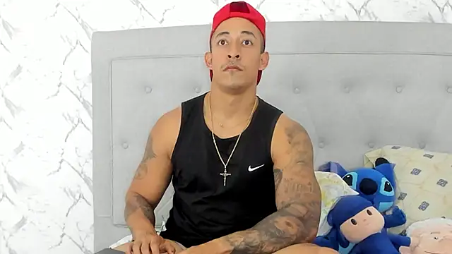 luigiferrara online show from February 2025 12:04:01 AM