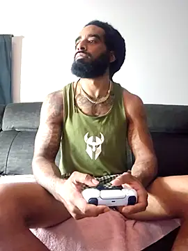 Snapshot of FragrantWind5 chatting on November 2025 12:43:02 AM FragrantWind5 online show from November 2025 12:43:02 AM