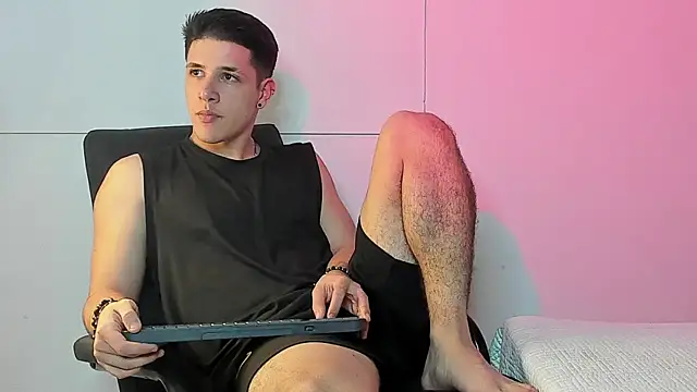 Snapshot of Adan_rivas_ chatting on January 2025 11:24:02 PM Adan rivas online show from January 2025 11:24:02 PM