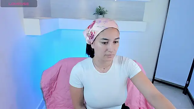 Snapshot of ScarlettWet9 chatting on December 2024 09:14:01 AM ScarlettWet9 online show from December 2024 09:14:01 AM