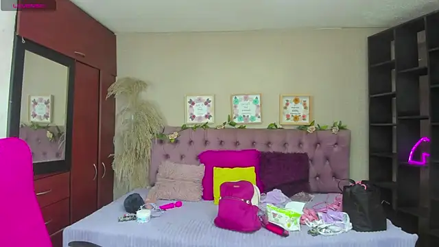 Snapshot of _Pamela_ebony chatting on December 2025 01:09:02 PM Pamela ebony online show from December 2025 01:09:02 PM