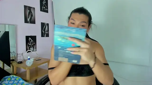 miavalentinaaa online show from December 2024 01:43:01 AM