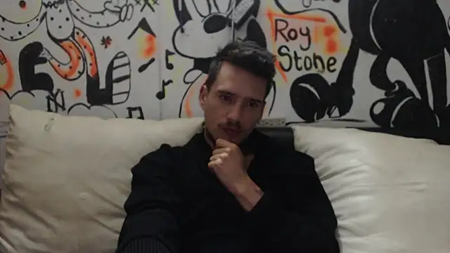 roystonee01 online show from January 2026 10:19:01 AM