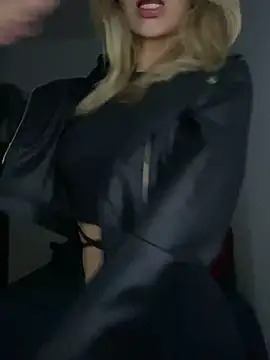 Carolinen online show from February 2025 04:25:02 AM