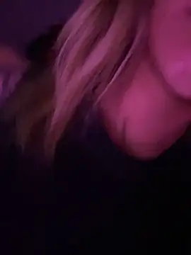 Carolinen online show from February 2025 08:10:01 PM