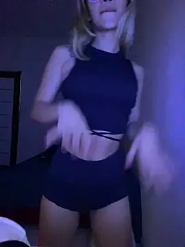 Carolinen online show from February 2025 11:54:02 PM