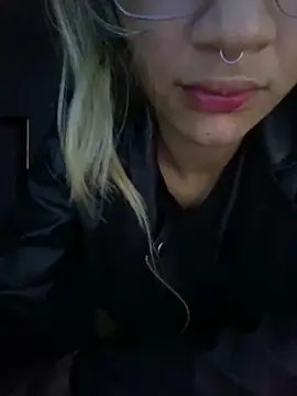 Carolinen online show from February 2025 03:18:01 AM