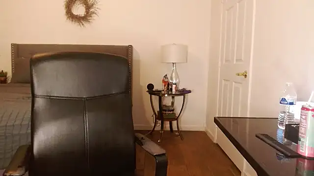 AlyssiaAmoreXO online show from November 2025 03:55:01 PM