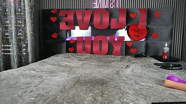 MilaMaaay online show from February 2025 06:37:01 PM