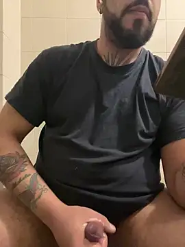 Snapshot of Dikkiduohottt chatting on January 2025 12:02:01 AM Dikkiduohottt online show from January 2025 12:02:01 AM