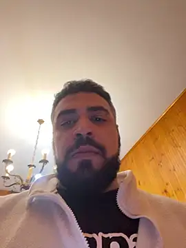 Snapshot of Dikkiduohottt chatting on February 2025 02:40:02 AM Dikkiduohottt online show from February 2025 02:40:02 AM