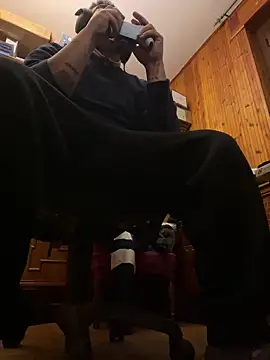 Snapshot of Dikkiduohottt chatting on March 2025 10:31:02 PM Dikkiduohottt online show from March 2025 10:31:02 PM