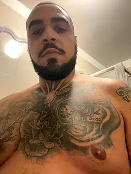 Snapshot of Dikkiduohottt chatting on November 2025 05:13:01 PM Dikkiduohottt online show from November 2025 05:13:01 PM