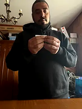 Snapshot of Dikkiduohottt chatting on November 2025 02:18:01 PM Dikkiduohottt online show from November 2025 02:18:01 PM