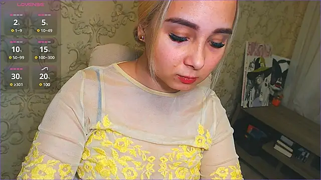 Snapshot of DolphinDreams chatting on February 2025 03:42:01 PM DolphinDreams online show from February 2025 03:42:01 PM