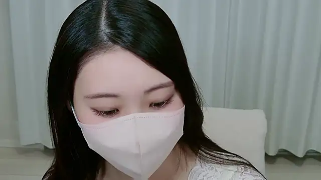 yuki room online show from November 2025 01:02:02 PM