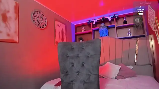 Lucy Williiams online show from October 2025 03:24:02 PM