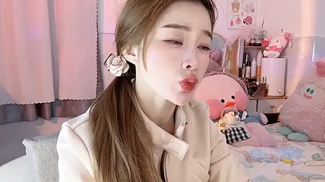 Carly 1 online show from December 2024 09:42:01 AM