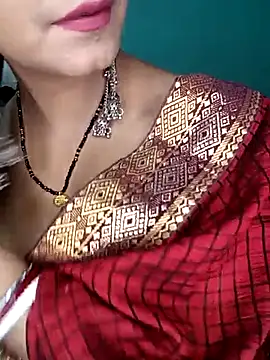 Diamond queeen online show from February 2025 06:45:01 PM