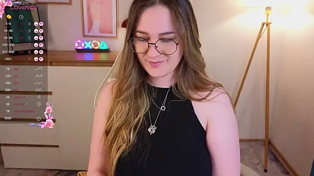 Emma B1uem online show from October 2025 10:21:01 PM