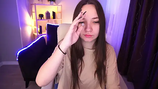 ElysLunar online show from January 2025 07:03:01 AM