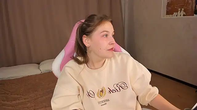 Snapshot of Colleen_Blake chatting on October 2025 04:46:01 PM Colleen Blake online show from October 2025 04:46:01 PM