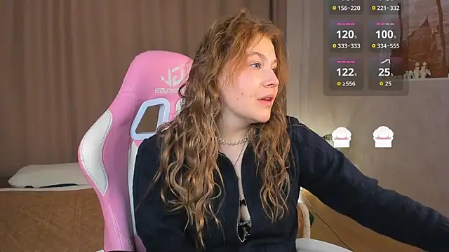 Snapshot of Colleen_Blake chatting on October 2025 04:04:01 PM Colleen Blake online show from October 2025 04:04:01 PM