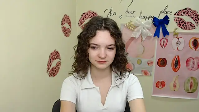 Snapshot of _SusieSu_ chatting on December 2024 07:06:02 AM SusieSu online show from December 2024 07:06:02 AM