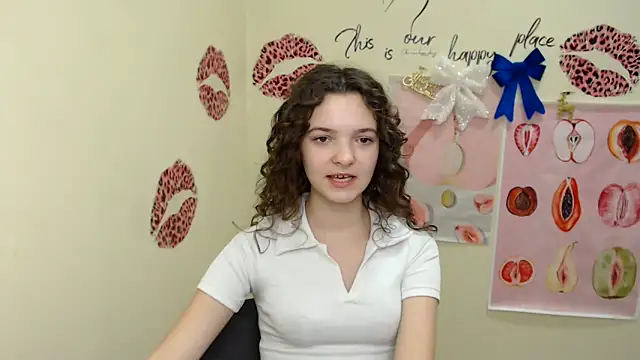 Snapshot of _SusieSu_ chatting on December 2024 10:10:02 AM SusieSu online show from December 2024 10:10:02 AM