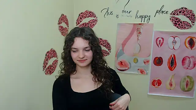 Snapshot of _SusieSu_ chatting on February 2025 04:37:02 PM SusieSu online show from February 2025 04:37:02 PM