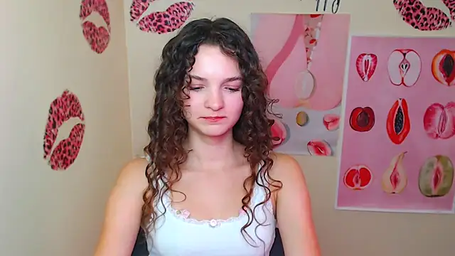 Snapshot of _SusieSu_ chatting on September 2025 12:38:02 PM SusieSu online show from September 2025 12:38:02 PM