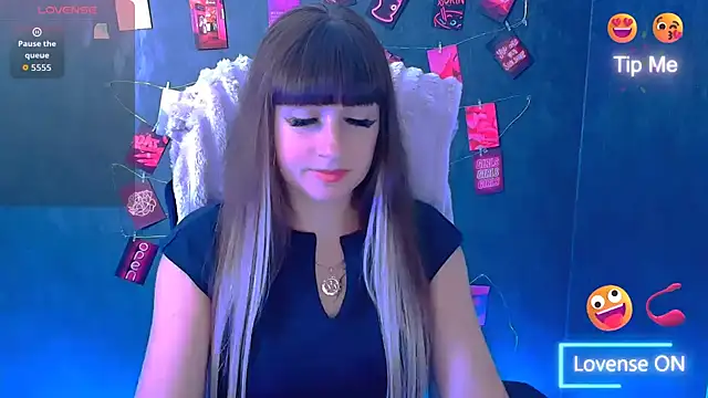 Snapshot of Violla_My chatting on July 2026 05:43:02 AM Violla My online show from July 2026 05:43:02 AM