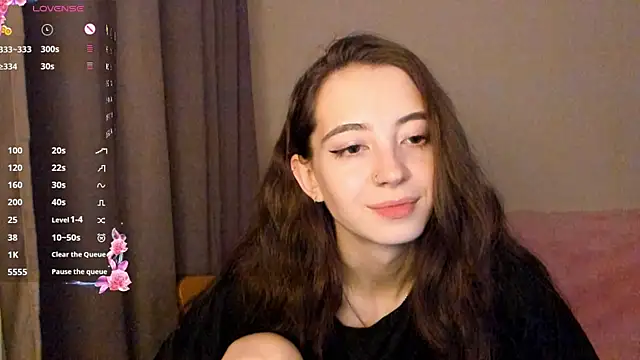 EvaBradley online show from November 2025 07:08:02 PM