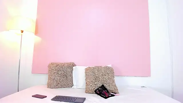 Snapshot of andyylove_jk chatting on November 2025 12:27:01 PM andyylove jk online show from November 2025 12:27:01 PM