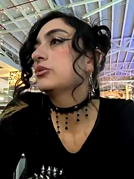 Lila Desiree online show from December 2024 11:47:01 PM