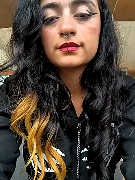 Lila Desiree online show from February 2025 07:42:01 PM