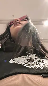 Lila Desiree online show from October 2025 08:30:01 PM