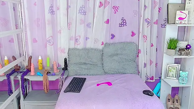 DevoniCollins online show from February 2025 07:38:01 PM