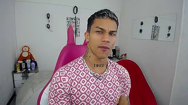 Leonard Price online show from November 2025 02:21:01 AM