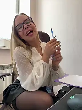 mur girl online show from February 2025 11:21:02 AM