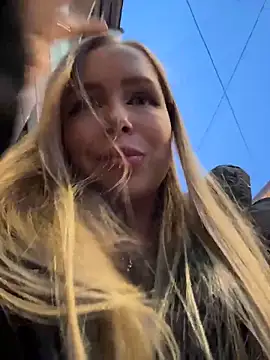 mur girl online show from December 2025 01:20:02 PM