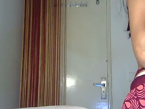 MAAYRA 09 online show from November 2025 11:41:01 AM