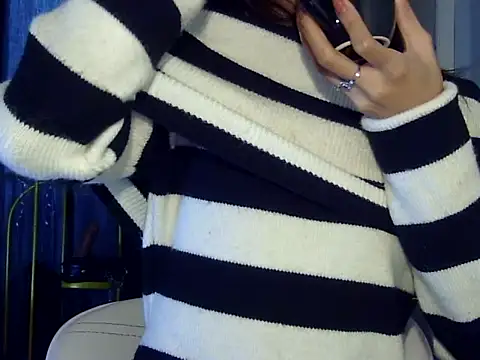 MAAYRA 09 online show from November 2025 01:44:01 AM