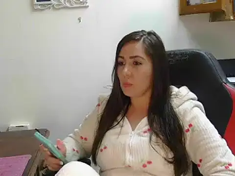 Kiara zoya online show from January 2025 09:15:01 PM