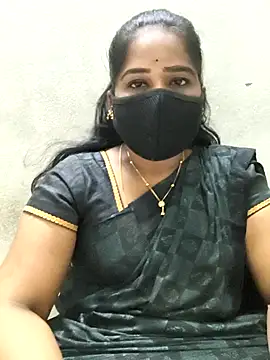 Snapshot of MaaliiiPonuTamil chatting on May 2026 05:29:01 PM MaaliiiPonuTamil online show from May 2026 05:29:01 PM