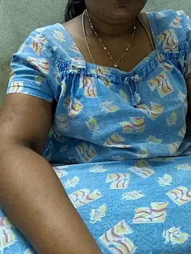 Snapshot of MaaliiiPonuTamil chatting on May 2026 04:17:02 PM MaaliiiPonuTamil online show from May 2026 04:17:02 PM